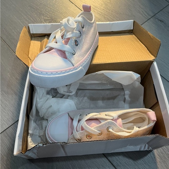 Sparkle Glitter White & Pink Girls Sneaker Shoes - Picture 2 of 2
